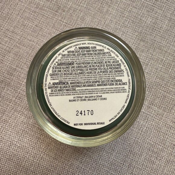 Yankee Candle Balsam and Cedar Scented Jar Candle 4.3 oz w/ Metal Lid - Picture 5 of 8